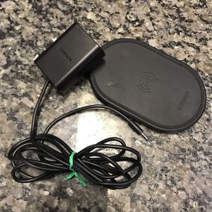 Wireless Charging Station for iPhone OR Android phones